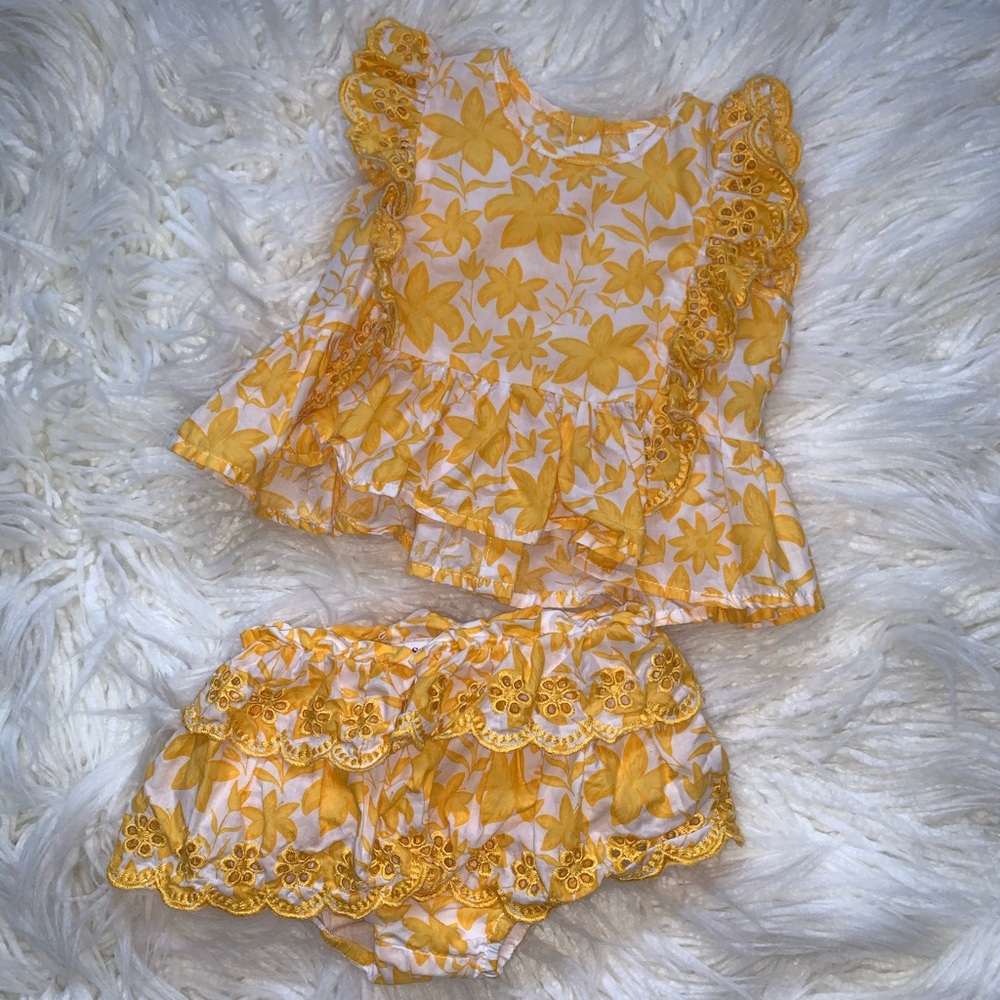 Baby girl 2pc ruffle SEED outfit